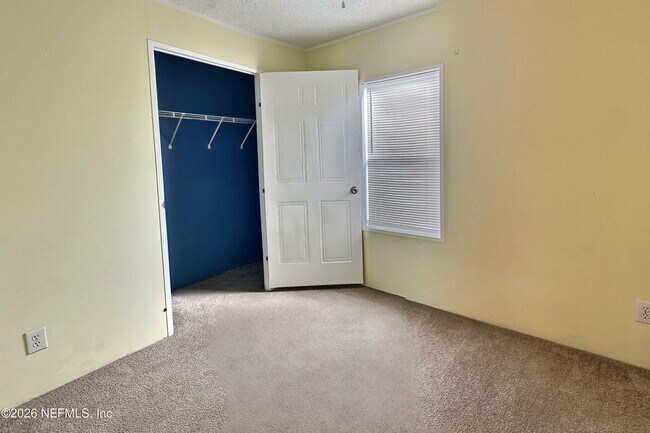 Foto del edificio - 467 Olive Cir