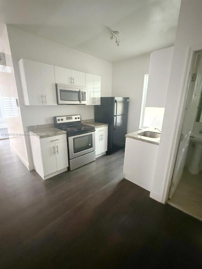 Foto del edificio - 337 SW 10th Ave