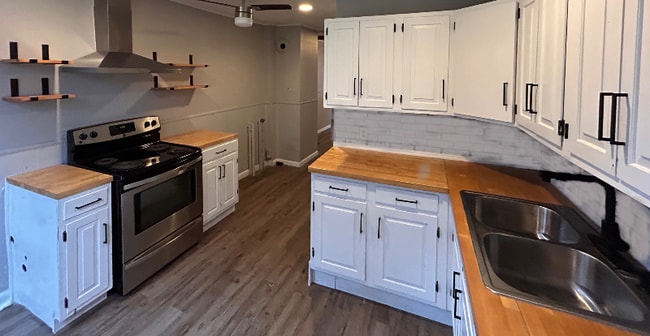 Foto del edificio - 24 1/2 Pine St