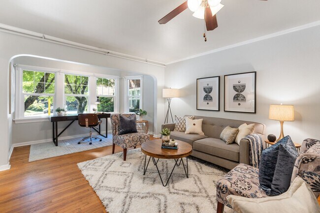 Foto del edificio - Bright 1 Bed condo in Kerns Neighborhood o...