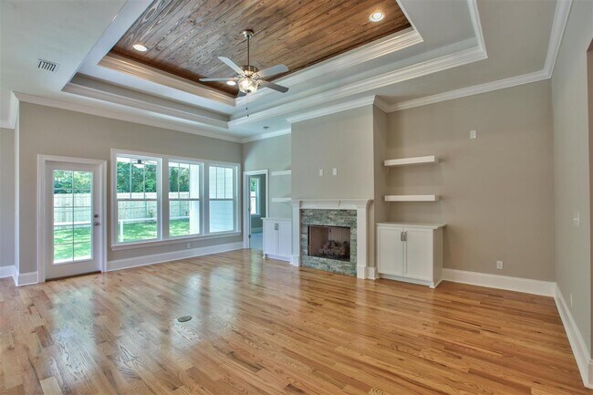 Building Photo - 5717 Village Ridge Way