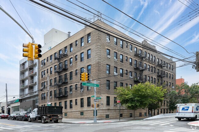 Building Photo - 38-05 Crescent Street