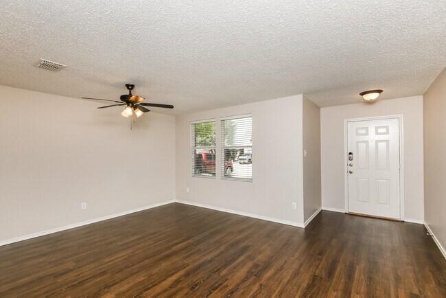 Building Photo - 3957 German Pointer Way