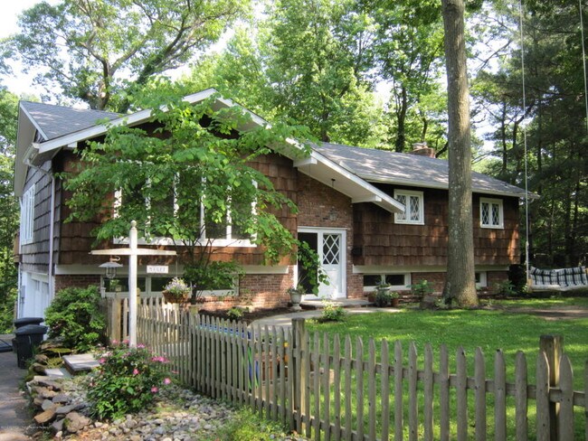 Building Photo - 14 Keystone Dr