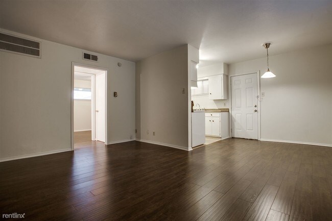 Building Photo - 810 Blaylock Dr
