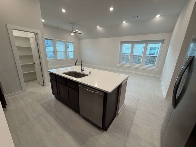 Building Photo - 11239 Peacock Flower St