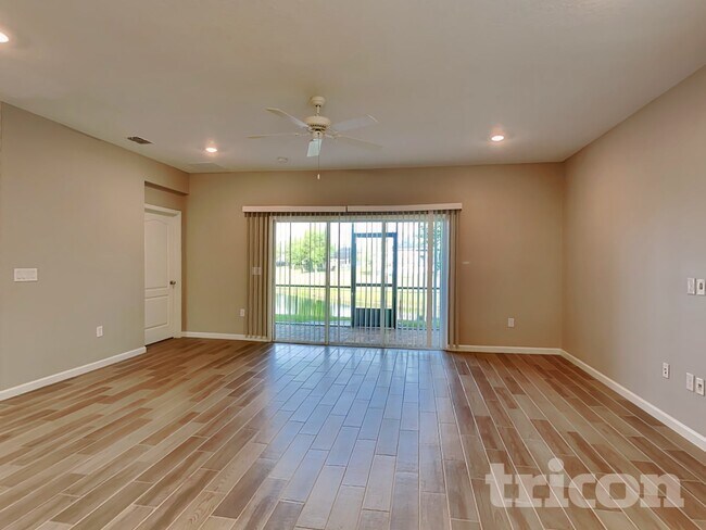 Foto del edificio - 38 Athens Dr