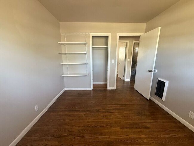 Building Photo - Remodeled Madison Brick Duplex!! 2/1 Large...
