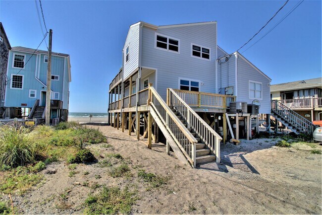 Building Photo - UNBELIEVEABLE VIEWS - Ocean Front OFF SEAS...