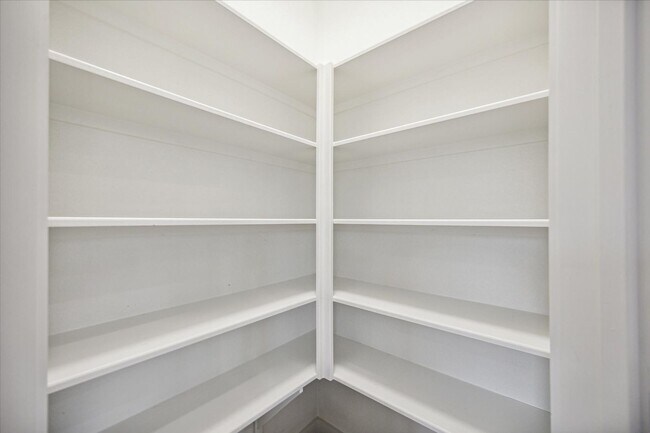 Building Photo - Modern 3 Bed, 2.5 Bath Unit in Houston, TX...