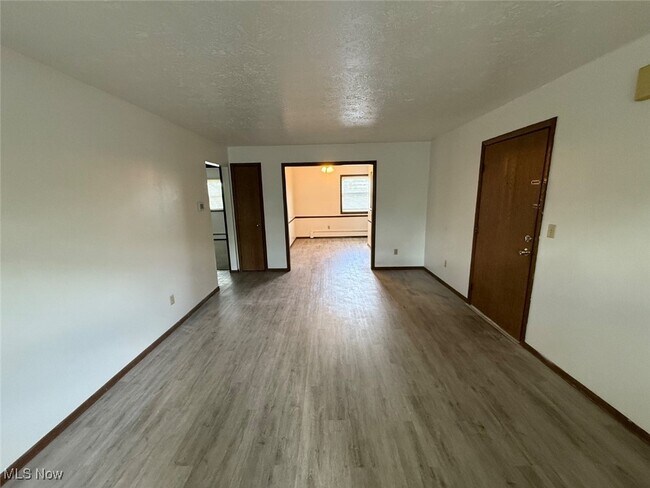 Foto del edificio - 8422 Colwyn Ct