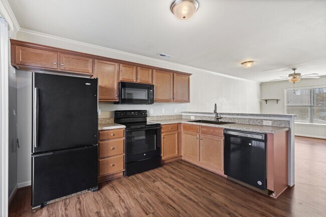 Building Photo - Boyington Townhome