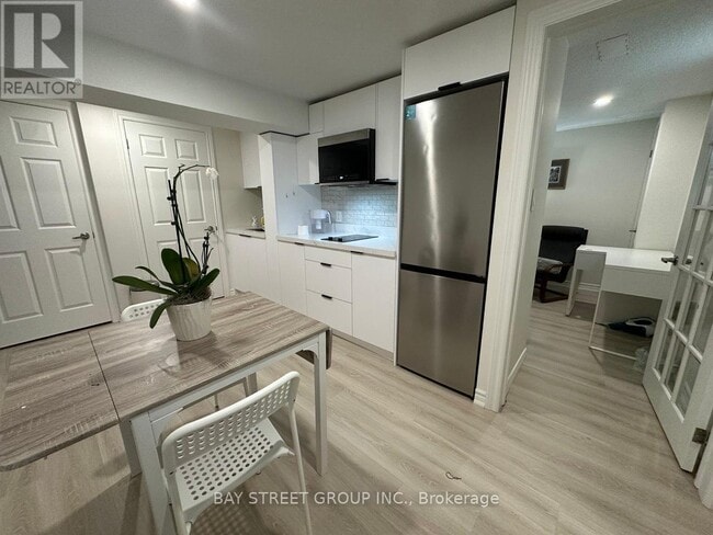 Building Photo - 38 Ironshield Crescent