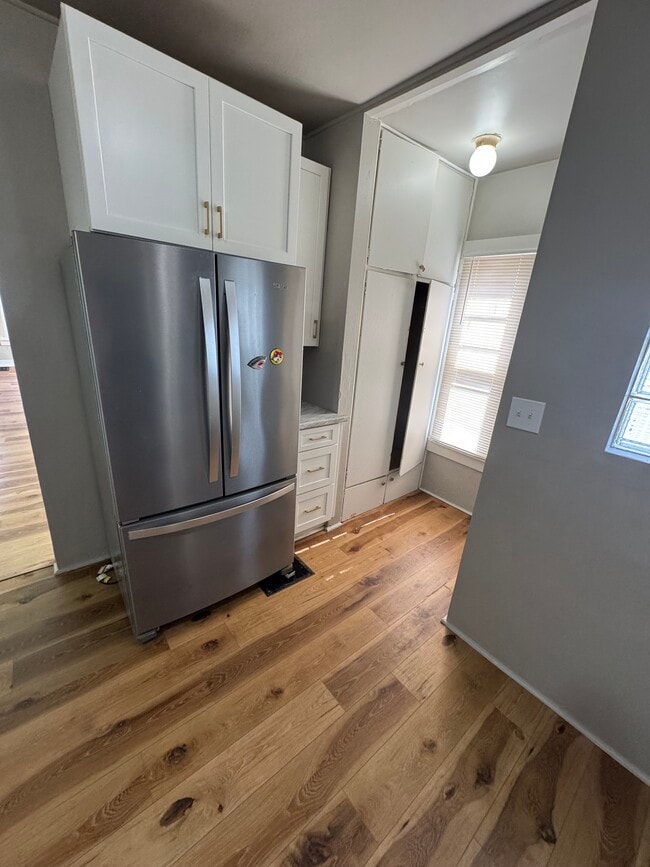 kitchen - 2212 Farnam St