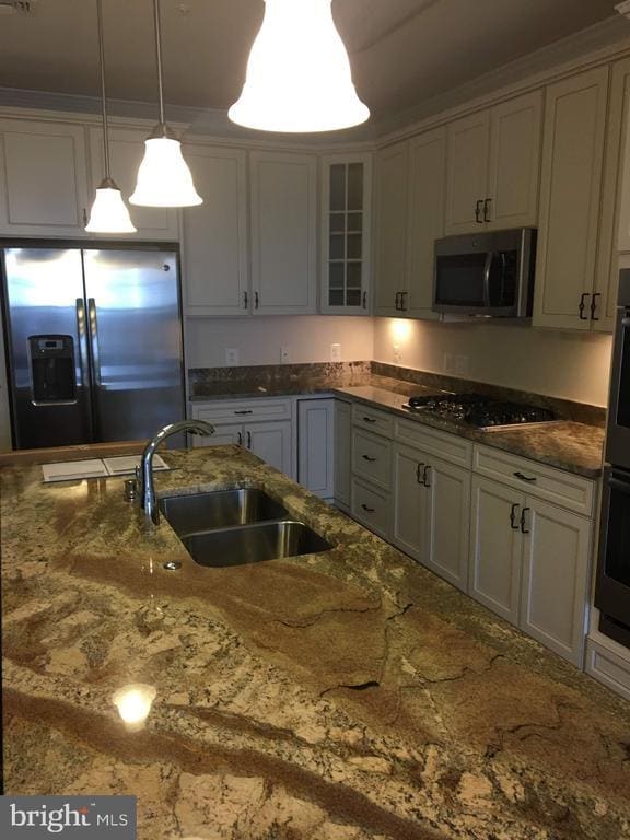 Foto del edificio - 13722 Neil Armstrong Ave