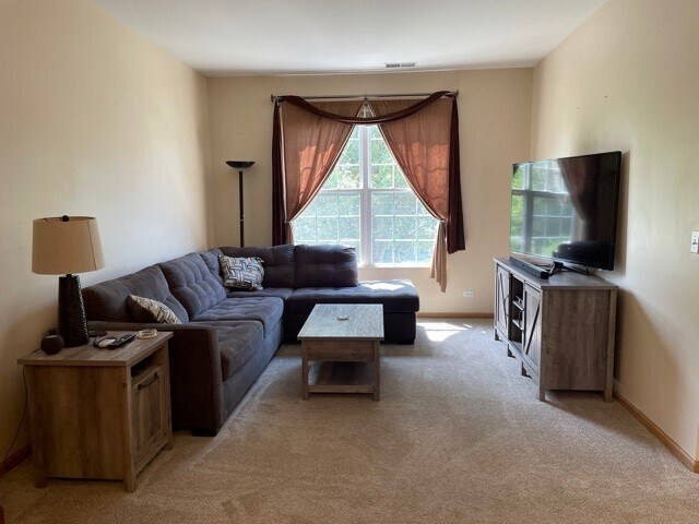 Building Photo - 1011 Ellsworth Dr