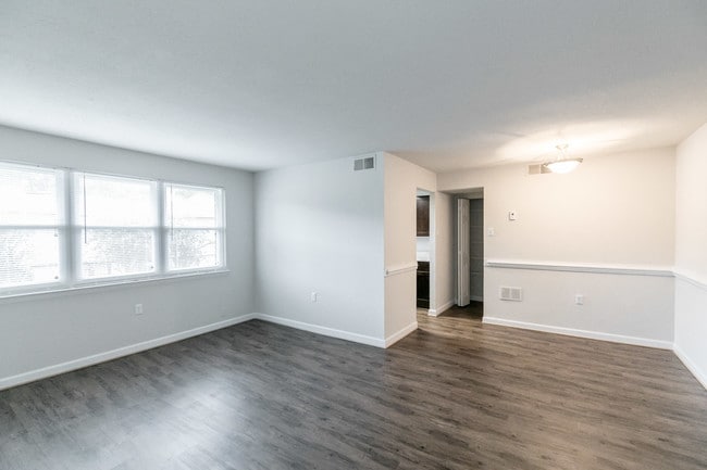 Foto del edificio - Lake Village