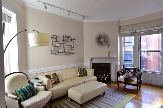 Building Photo - 295 Beacon St