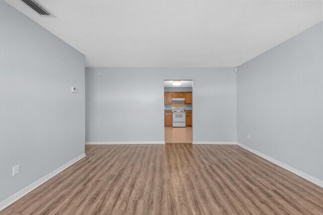 Building Photo - 10150 Guidy Ln