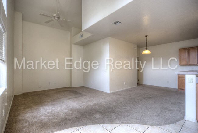 Building Photo - 2027 E University Dr