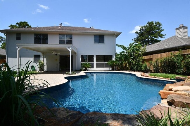 Building Photo - 22510 Holly Lake Dr