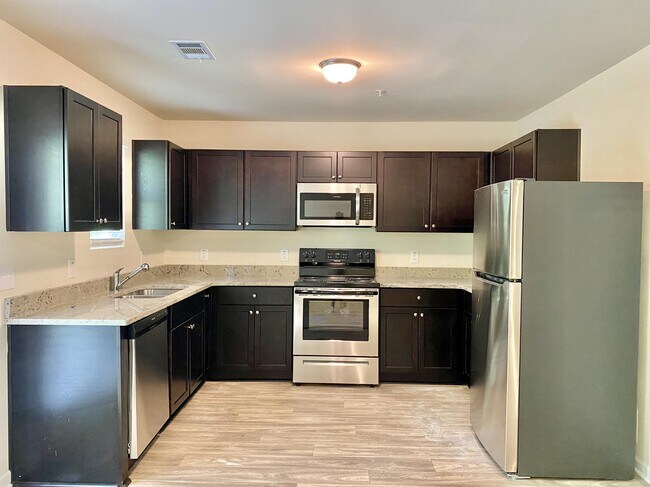 Building Photo - 663 Carlton Pointe Dr