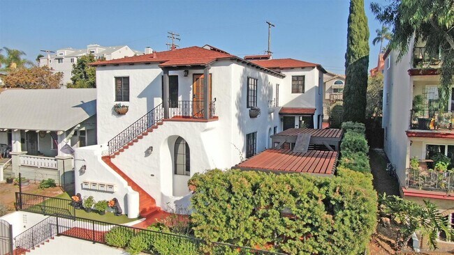 Foto del edificio - 3639 1st Ave