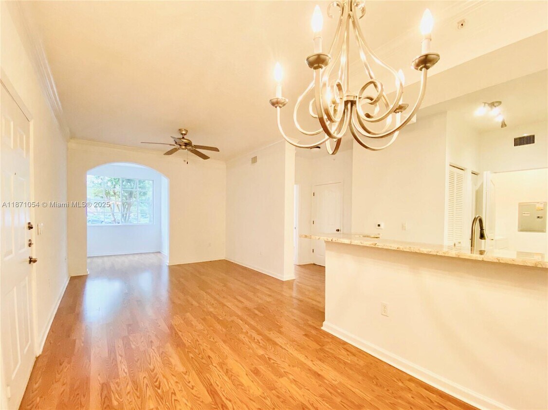 Foto principal - 1103 Myrtlewood Cir E