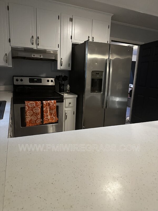 Building Photo - 203 Meadowbrook Dr