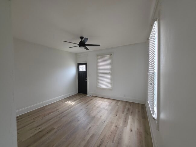 Building Photo - 818 Buckeye St