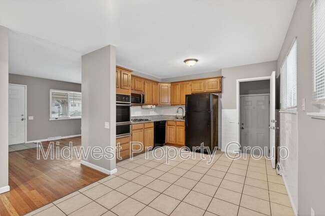 Building Photo - 2365 Dove Dr