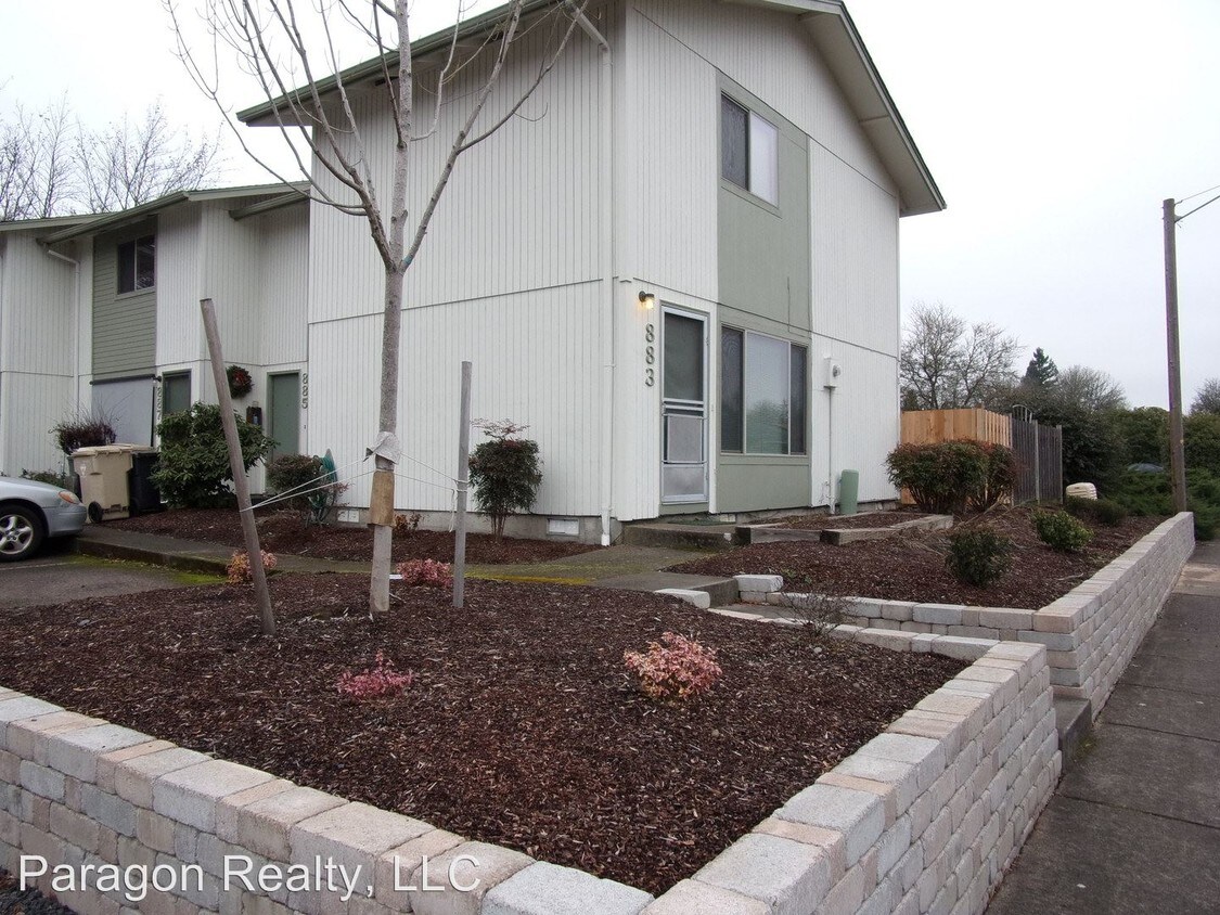 Foto del edificio - 2 br, 1 bath Apartment - 883 NW Oak Ave.