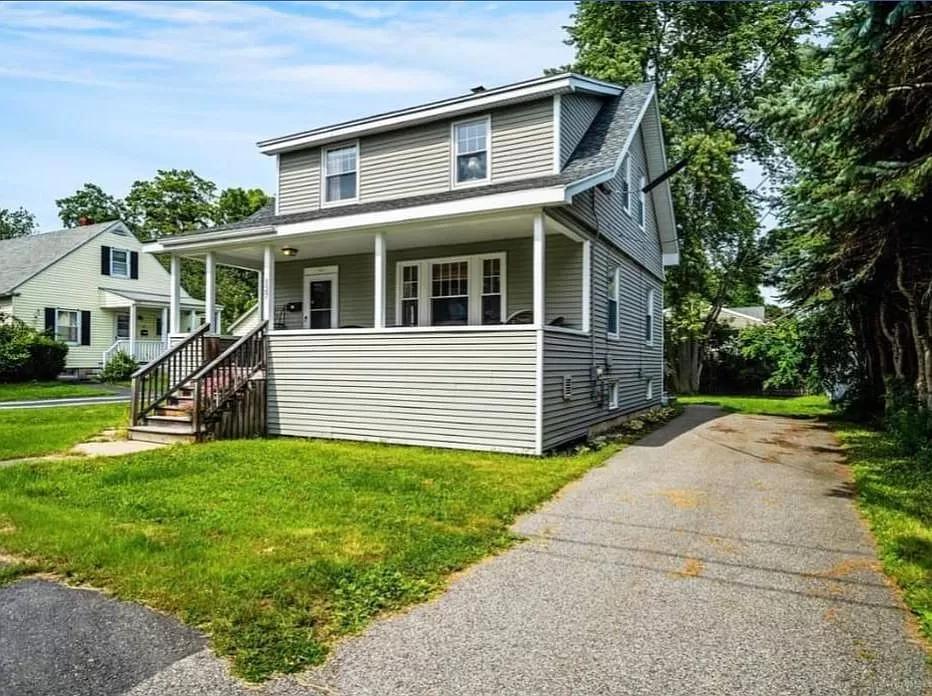 Primary Photo - 127 Myrtle St