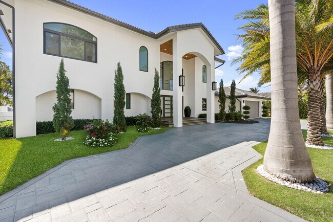 Building Photo - 884 Nafa Dr