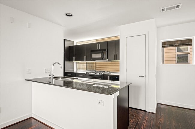 Foto del edificio - 2924 Cline St