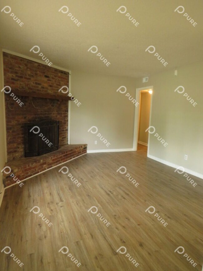 Foto del edificio - 3606 White Oak Way SW