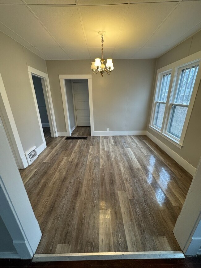 Foto del edificio - 1955 S Getty St