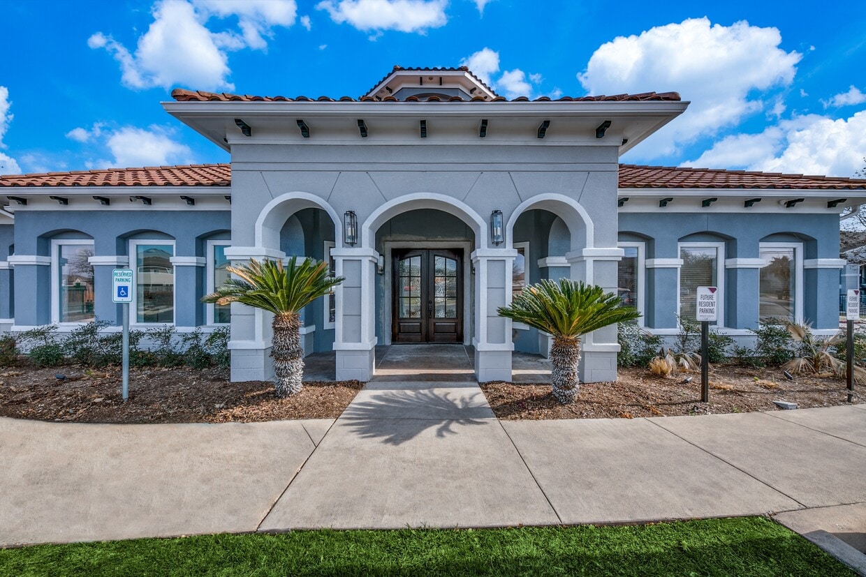 Cable Ranch Apartments in San Antonio, TX