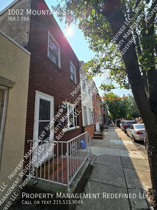 Building Photo - 1002 Mountain St