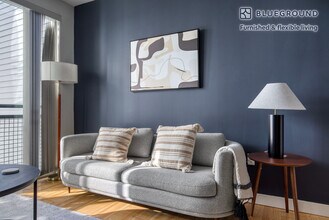 Building Photo - 320 D St