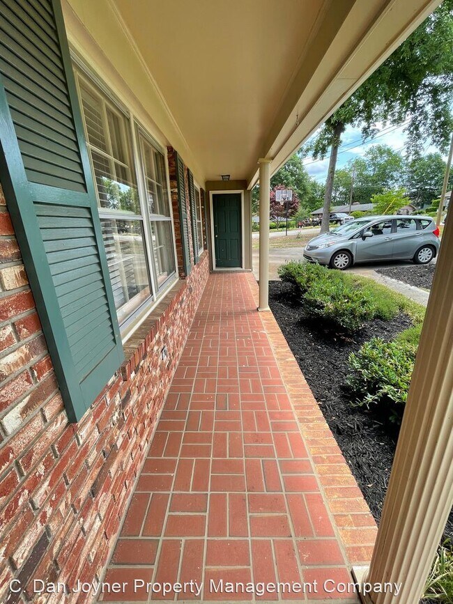 Foto del edificio - 4 br, 2.5 bath House - 5 Ramblewood Lane