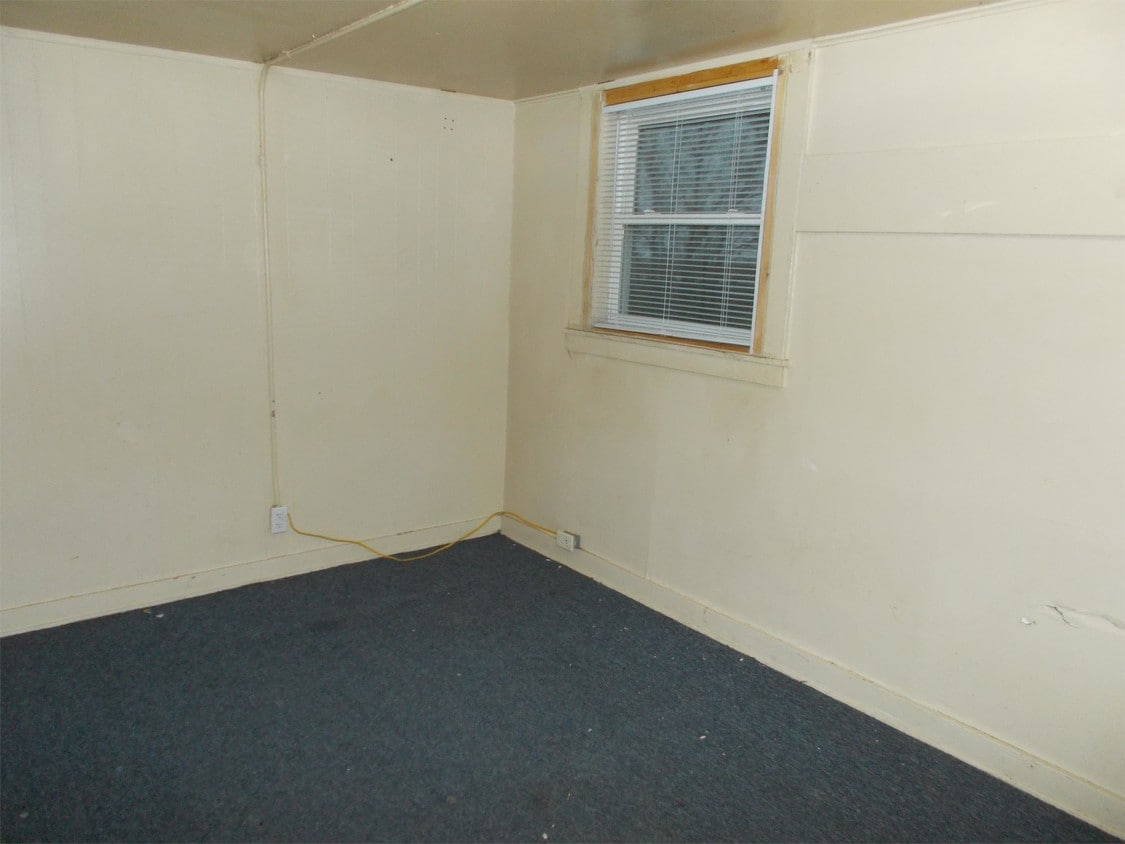 Building Photo - 4870 US-30