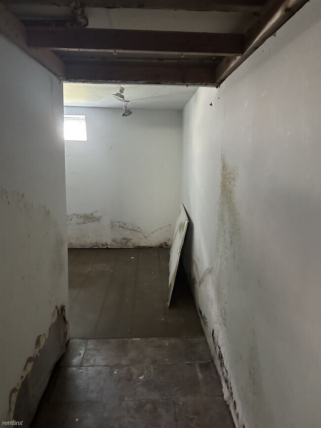 Foto del edificio - 3 br, 1 bath House - 2121 North Prospect Road