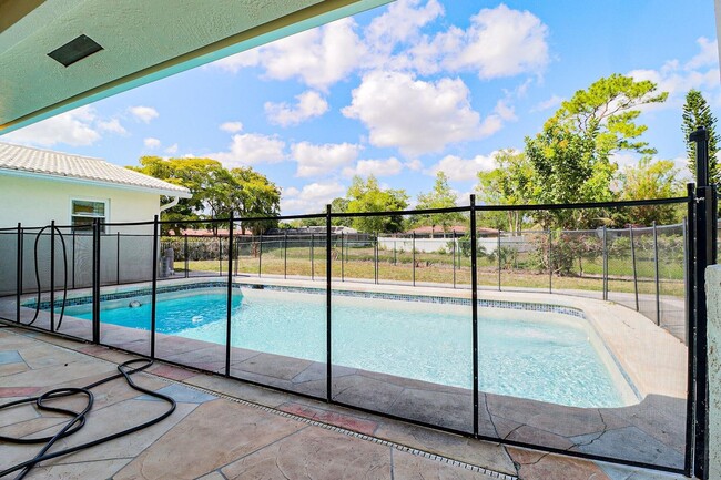 Photo - 1329 NW 84th Dr House