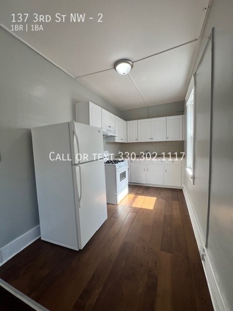 Foto del edificio - One bedroom second floor apartment for ren...
