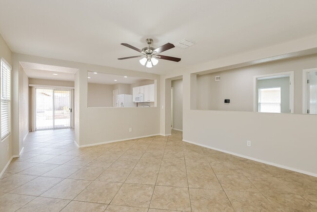 Building Photo - 6329 S Sunrise Valley Dr
