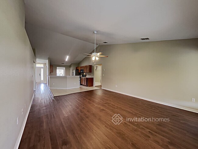 Building Photo - 6859 Hunters Crossing Blvd