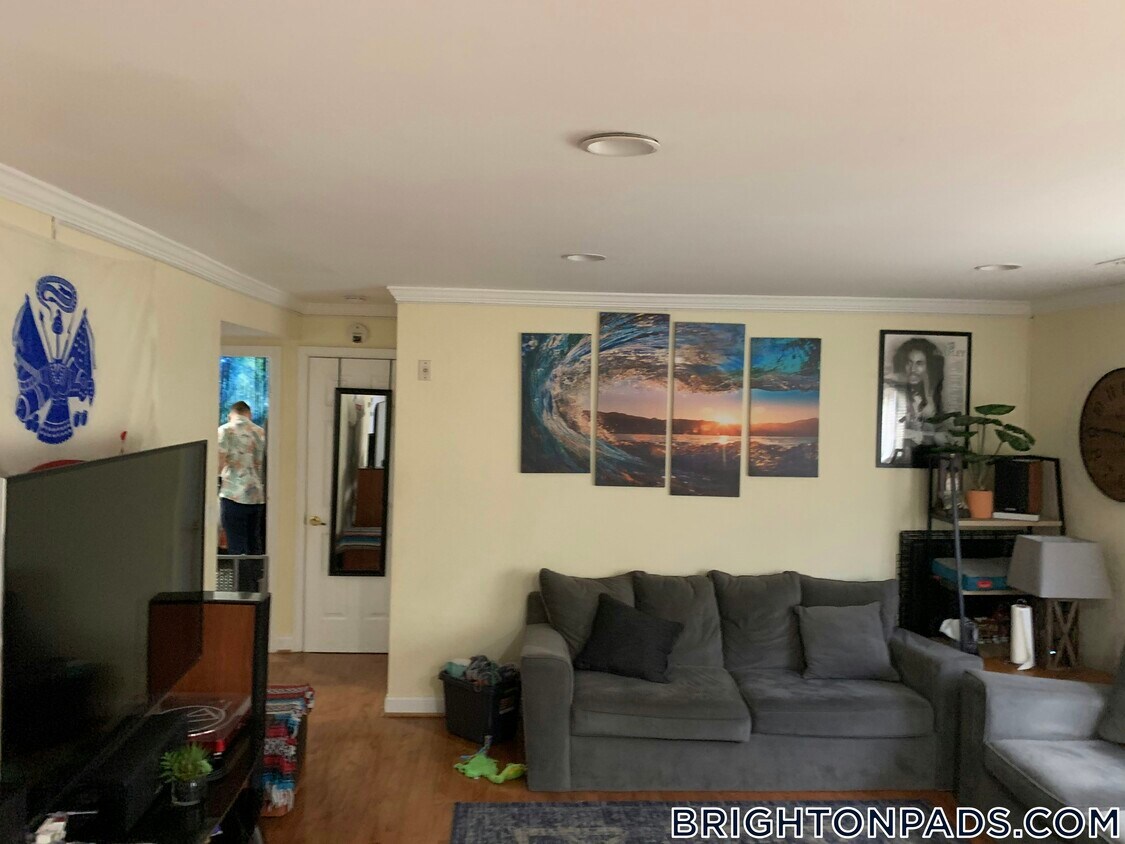 Foto principal - 172 Newton St
