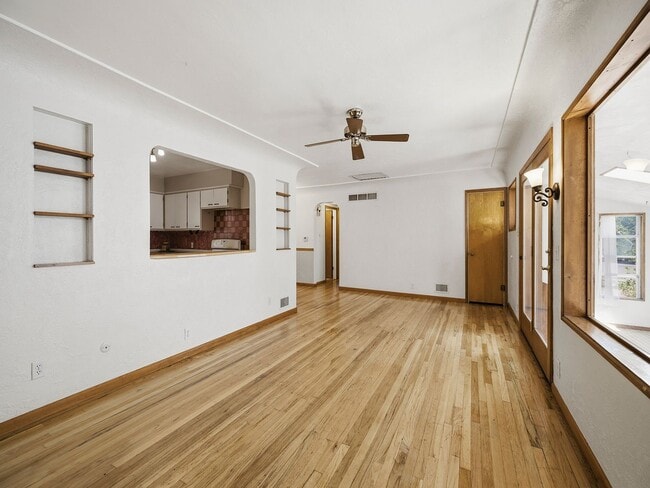 Building Photo - 1816 Orchard Pl