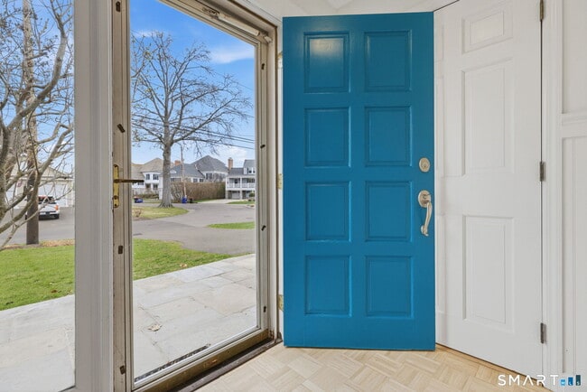 Foto del edificio - 100 Shorefront Park